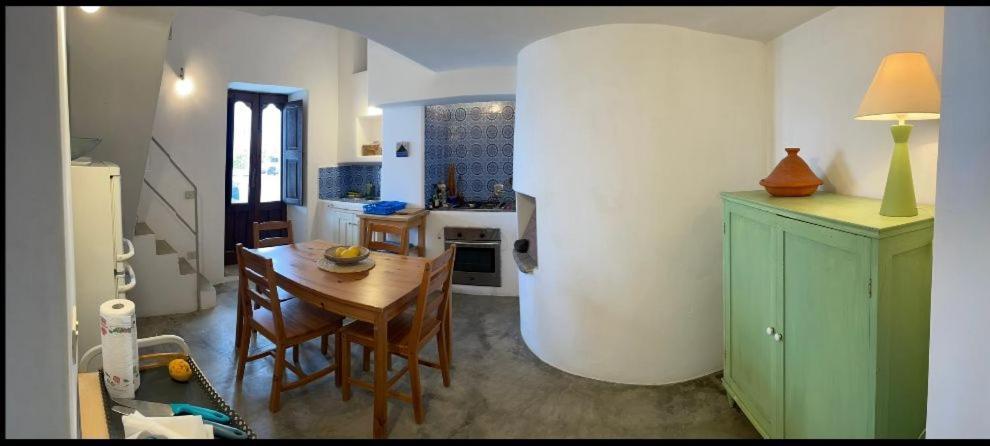 Limoneto Apartment Stromboli Luaran gambar